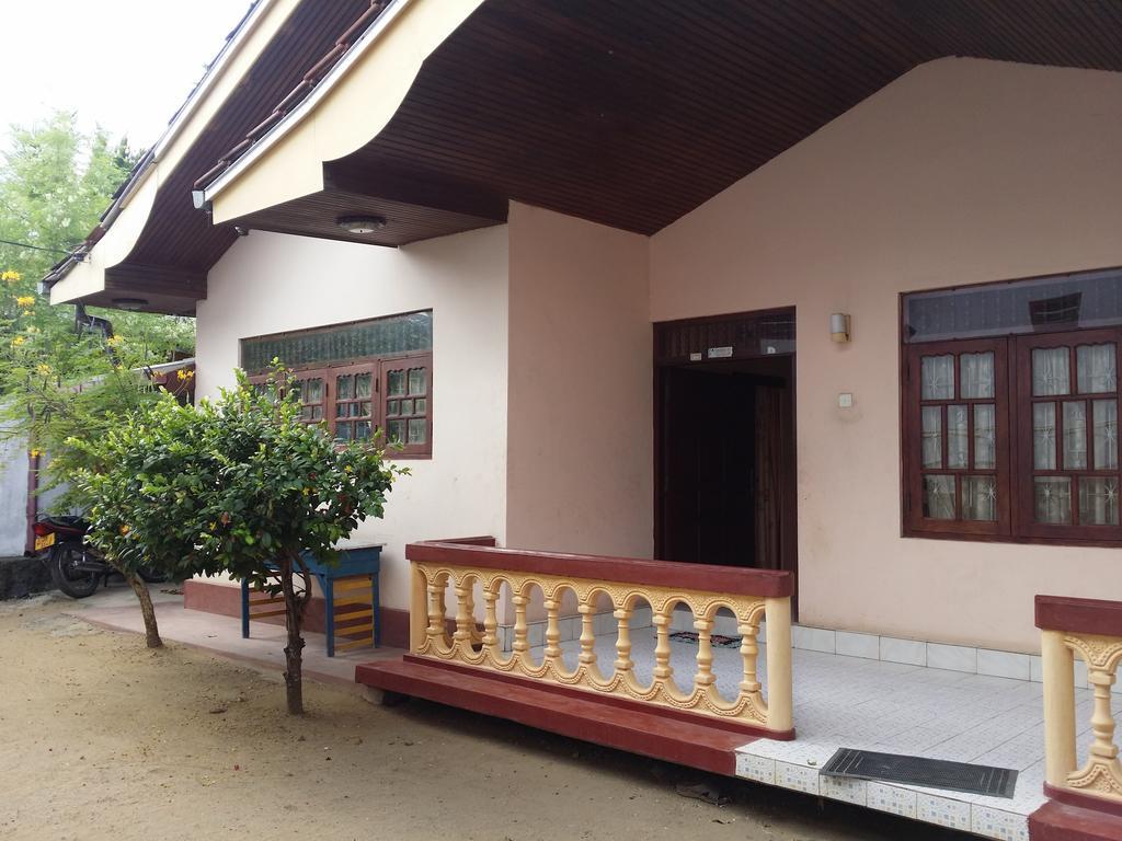 Heaven Star Rest Bed & Breakfast มิริสซา ภายนอก รูปภาพ